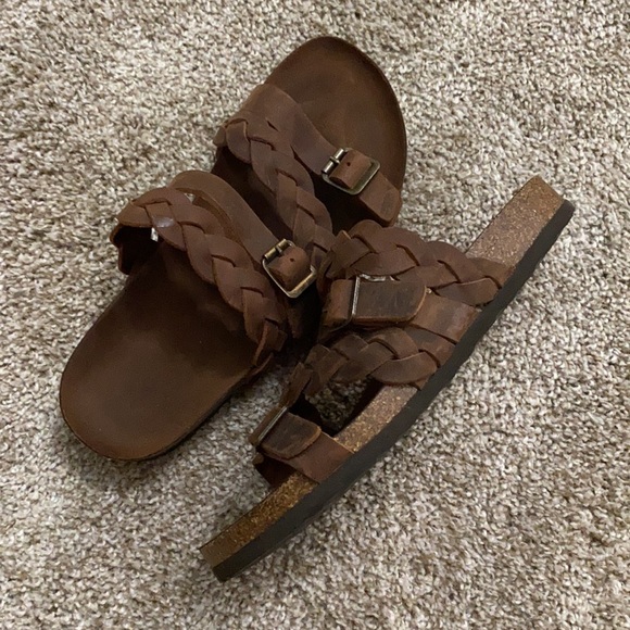 Sandals - Picture 3 of 3